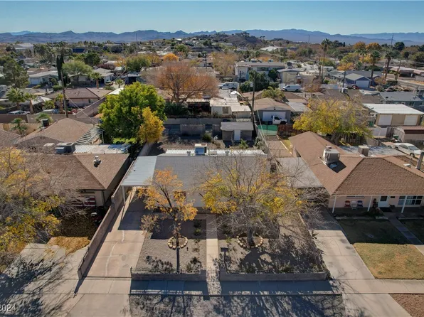649 7th St, Boulder, NV 89005