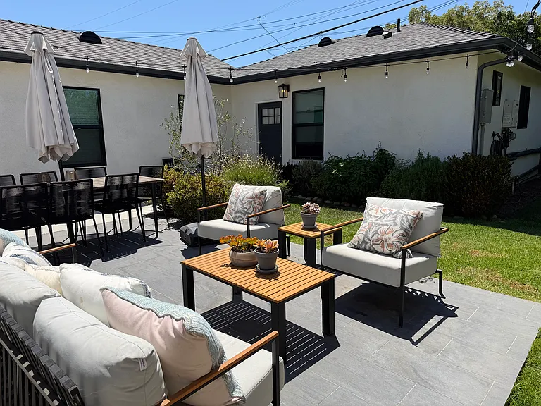 3015 1/2 Hillcrest Dr — Photo 16