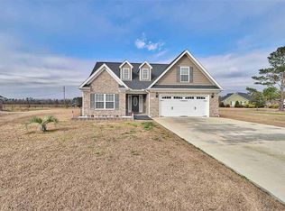 409 Farmtrac Dr, Galivants Ferry, SC 29544