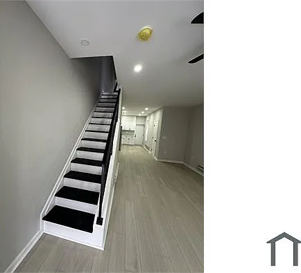 3 bed, 1010 sqft, $2,200 — Photo 4