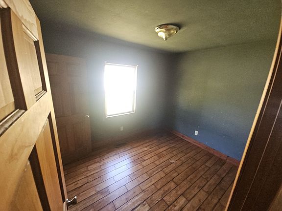 5th image of 315 Marteeny St