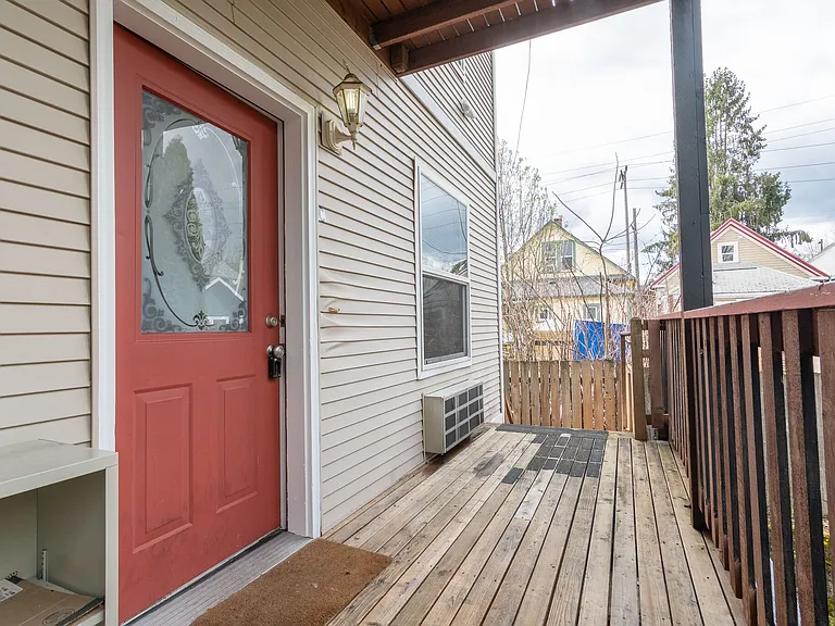 145 NE Sacramento St #C — Photo 16