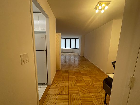 3rd image of 330 E 38th St APT 28H