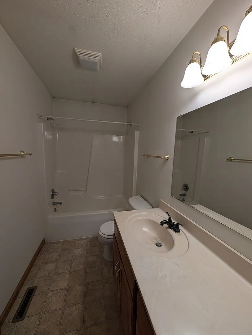63660 & 63662 Hidden Ridge Court — Photo 4