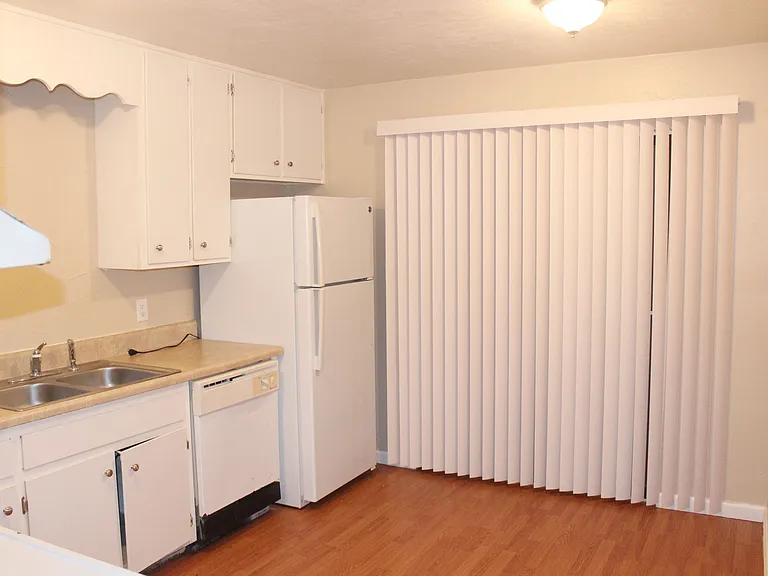 1550 Blountstown St — Photo 4