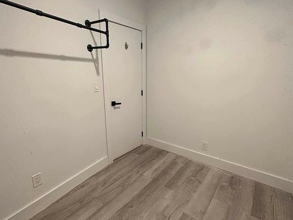 2nd image of 182 Avenue A APT 1