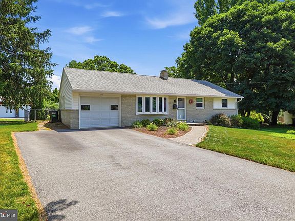 3rd image of 525 Hengst Ct