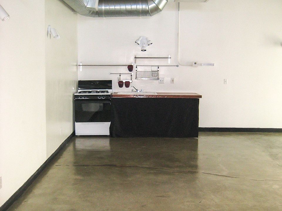 kitchen/living open concept