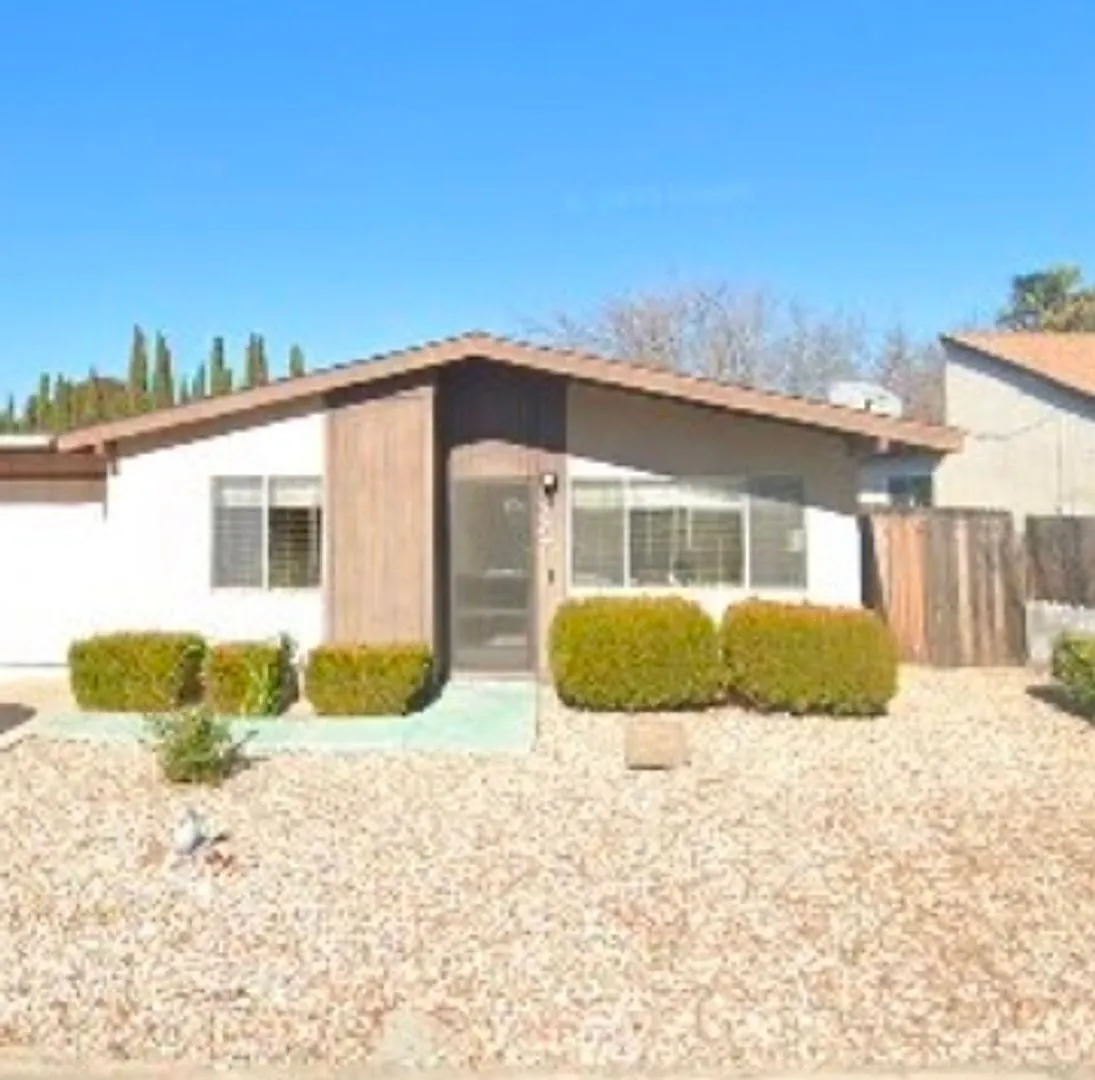 2 bedroom 1 bath Home in Sierra Bonita - Must be 55 or older — Photo 1