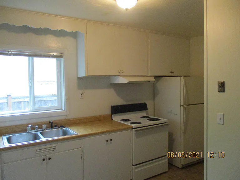 30 1/2 Monroe St — Photo 2