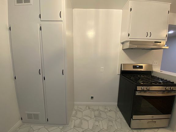 Kitchen storage