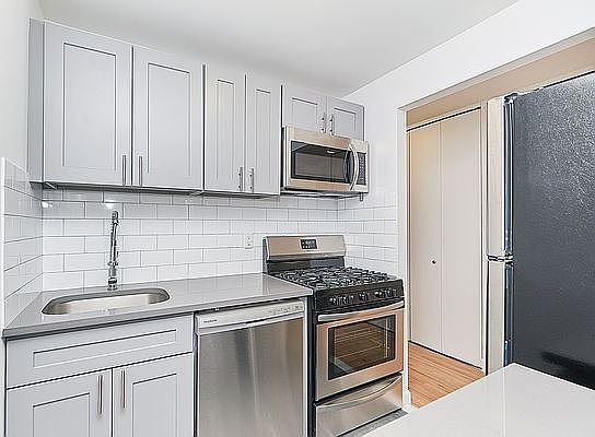 5th image of 1180 Sherman Ave APT 2