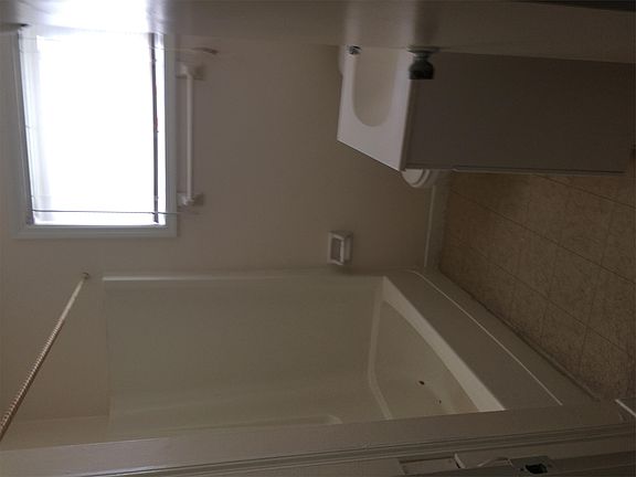4th image of 411 Northside Dr APT G4