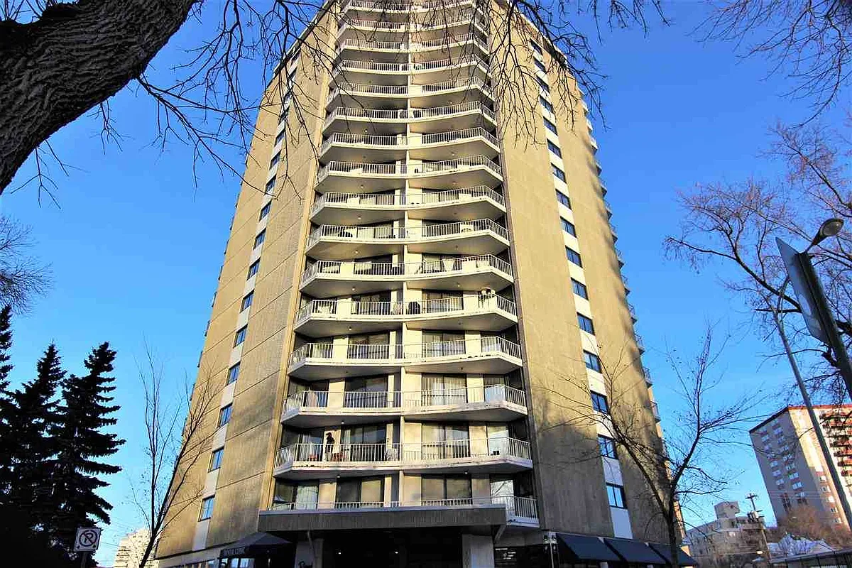 Building Photo - 10045 117th St NW #806