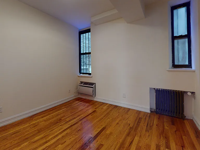 440 E 78th St #LL1 — Photo 6