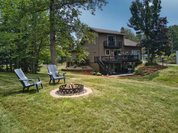 1213 SW 4th St, Grand Rapids, MN 55744