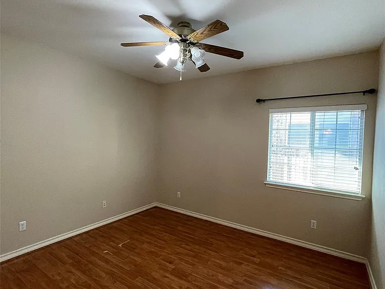 16901 Ennis Trl — Photo 33