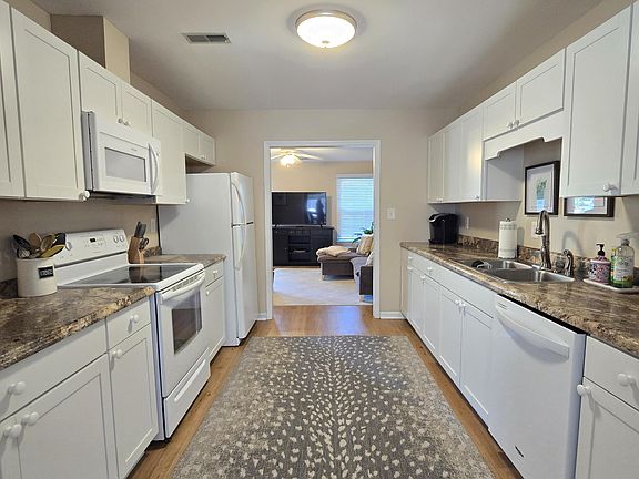 4th image of 126 Oakmont Drive #25
