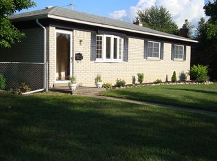 9050 Pere Ave, Livonia, MI 48150