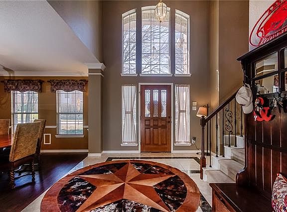 2nd image of 7108 Hillview Dr