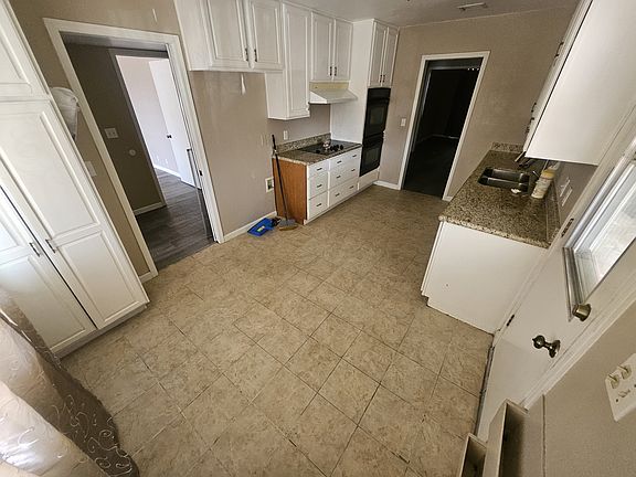 4th image of 1120 S 70th St