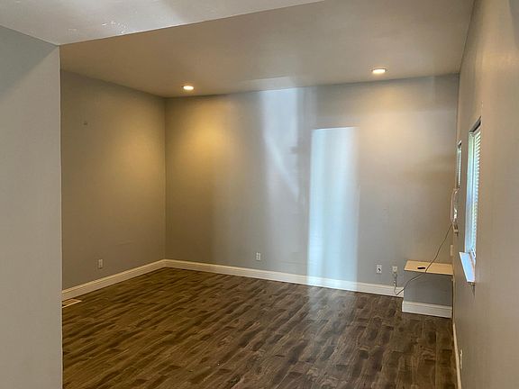 2nd image of 330 U St #1