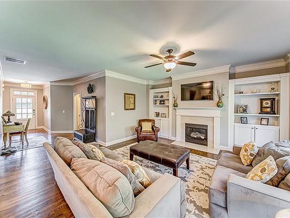5th image of 1764 Grand Oaks Dr