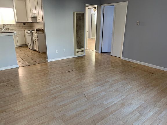 4th image of 1335 Stanley Ave APT 1