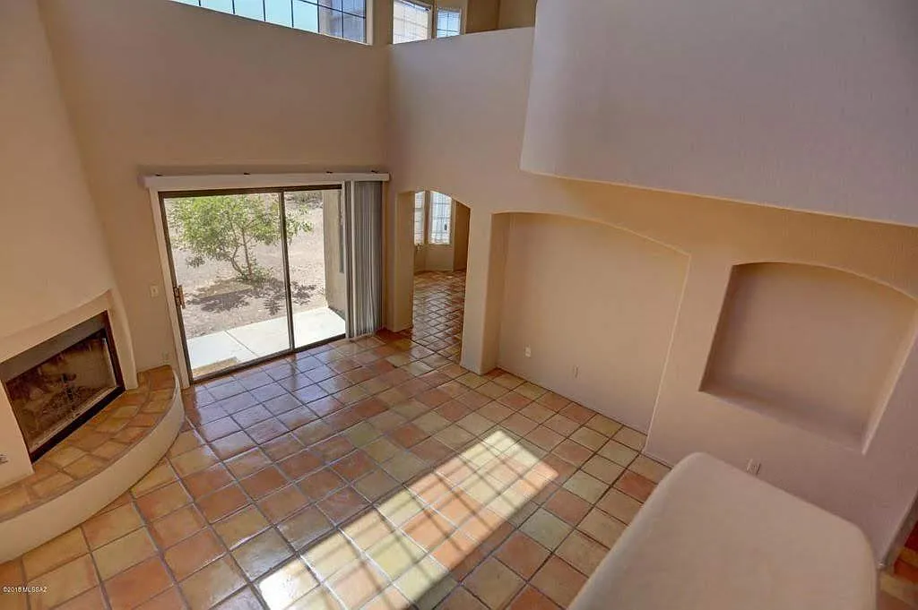 2 bed, 1617 sqft, $1,995 — Photo 2