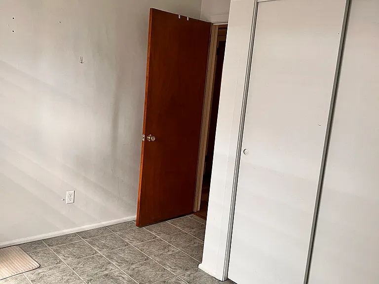 4815 Southland Dr — Photo 10