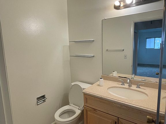 4th image of 535 Larkspur Plaza Dr APT 8