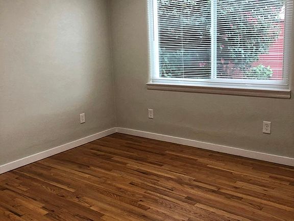 4th image of 1105 Sherwood Ave #2