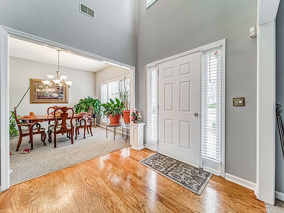 4th image of 5540 Wheatfield Ln