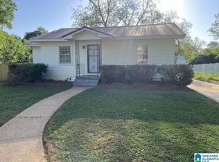 712 Cherokee St, Talladega, AL 35160