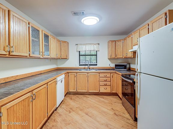 4th image of 23083 Montebella Rd