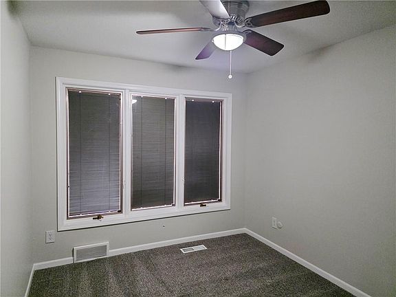 3rd image of 1901 E Frontier Ln
