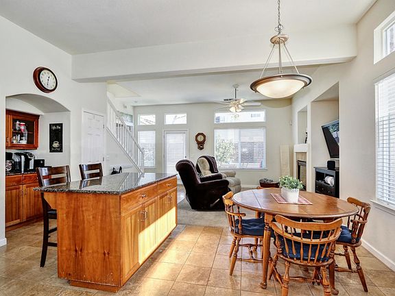 5th image of 8925 Warmsprings St