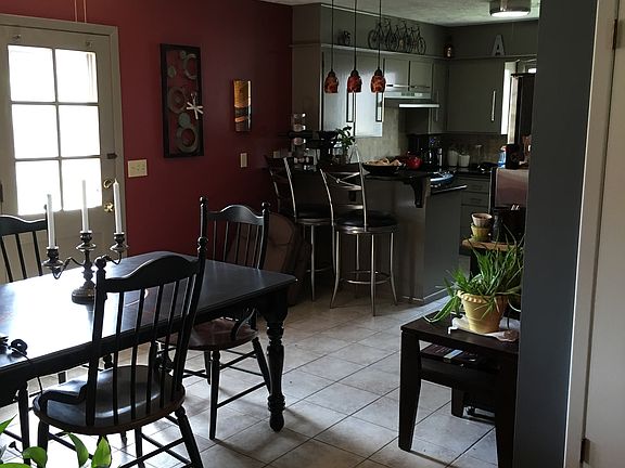 3rd image of 4427 Ridgeway Rd