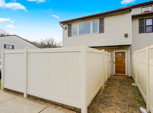33 Lombard Ct #A, Staten Island, NY 10312