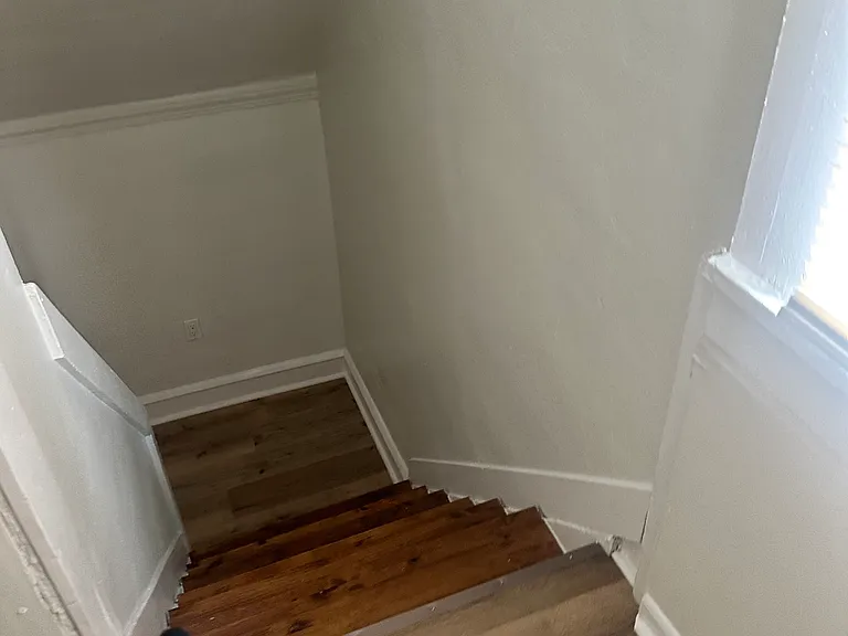 2546 W Medford Ave — Photo 11