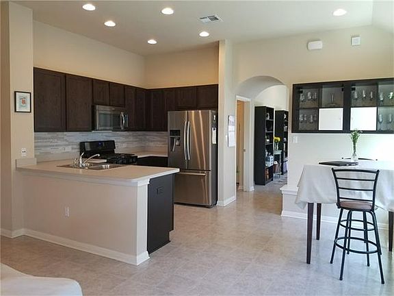 5th image of 15109 Walcott Dr