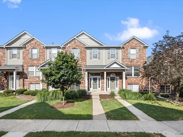 2517 Emily Ln, Elgin, IL 60124