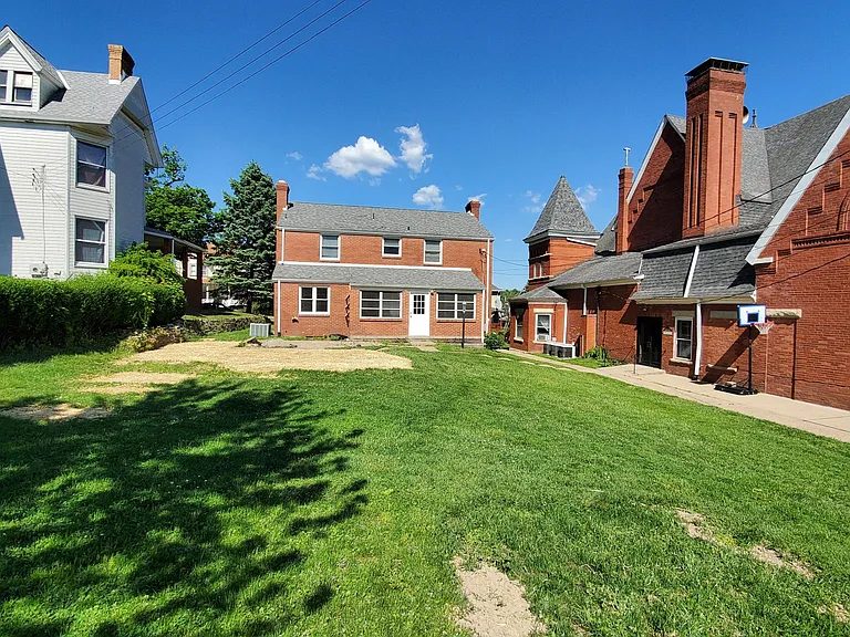 Exterior Rear/Yard