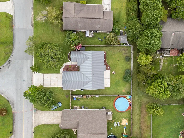 300 Foxhall Rd — Photo 22
