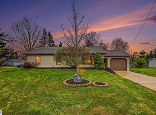 1401 Cummer St, Cadillac, MI 49601