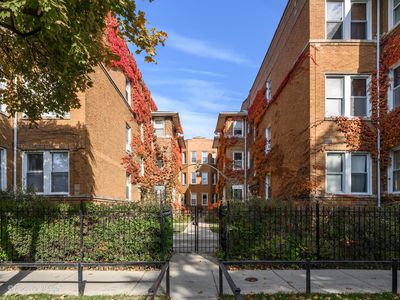 1464 W Argyle St APT 3N, Chicago, IL, 60640