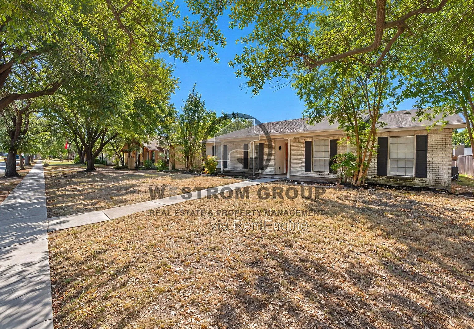 3 bed, 2.0 bath, 1601 sqft, $2,095 — Photo 3