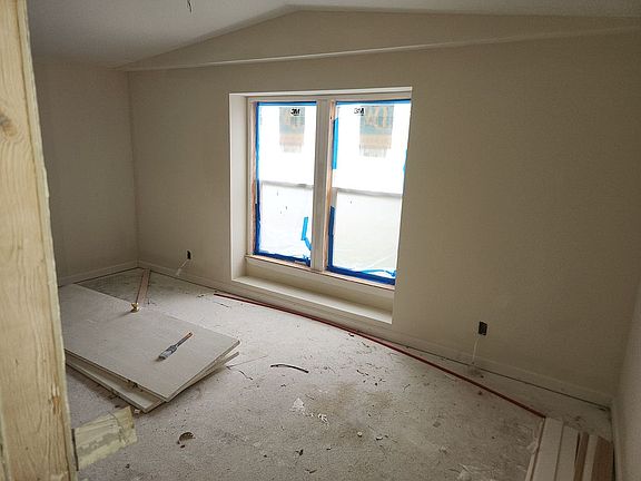 3rd image of 2125 Pacific Dr