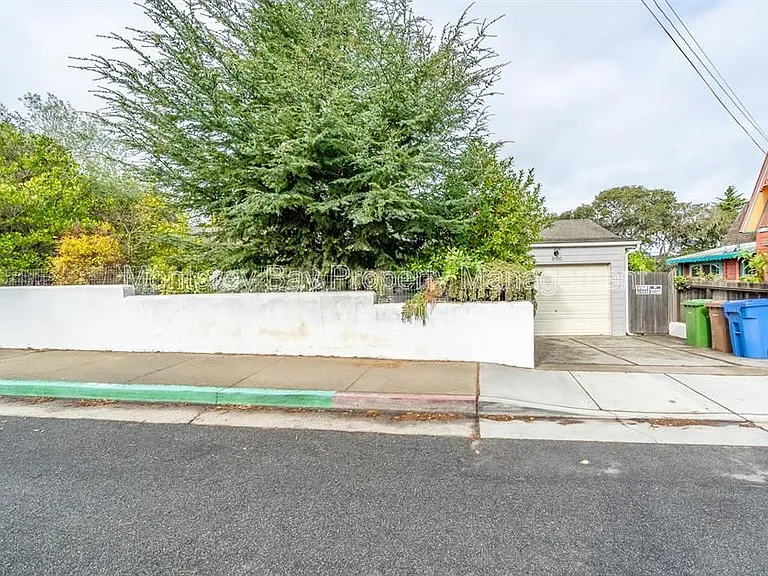 2100 David Ave — Photo 30