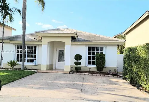 5267 NW 186th Ln Photo 1